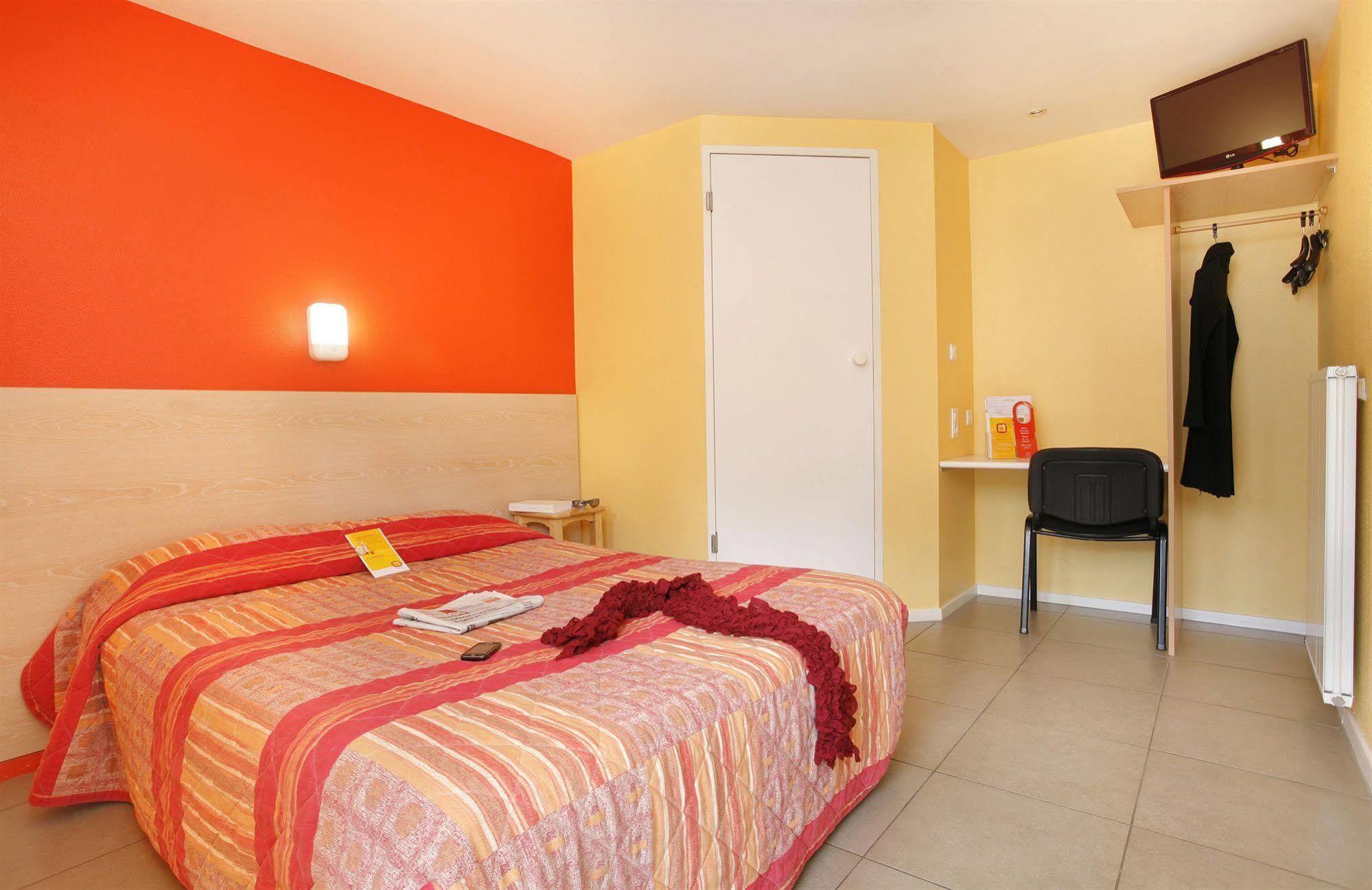 Hotel Confort Le Moulin Rouge Террассон Экстерьер фото