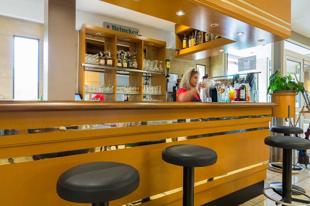 Hotel Confort Le Moulin Rouge Террассон Ресторан фото