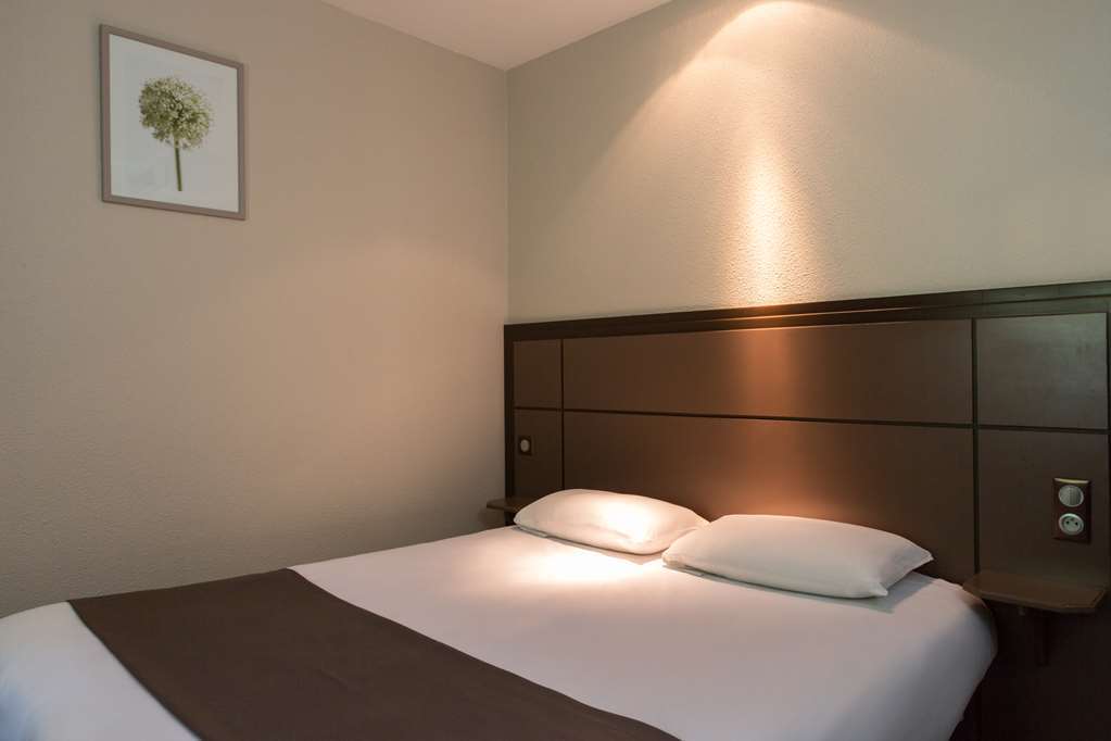 Hotel Confort Le Moulin Rouge Террассон Номер фото